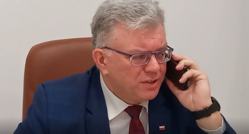 Prawie 57 mln. zł na remont dróg w powiecie. Będzie równo i bezpiecznie na kolejnych odcinkach