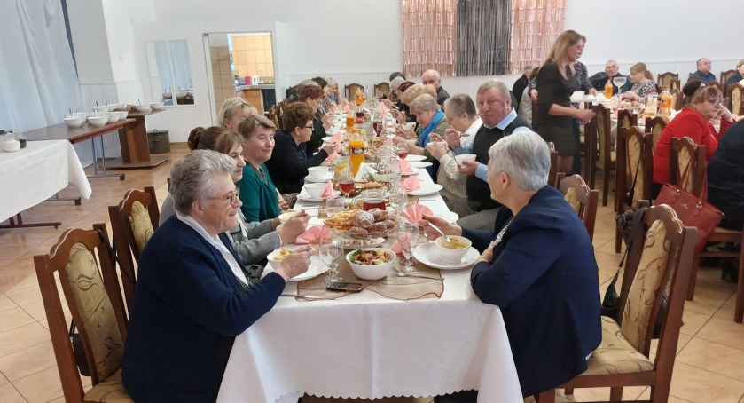 Tłusty Czwartek dla seniorów z gminy Trzebieszów 