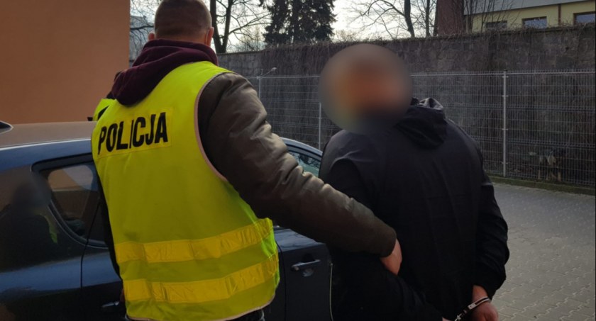 Szczuli na uchodźców. Są już w rękach policji 