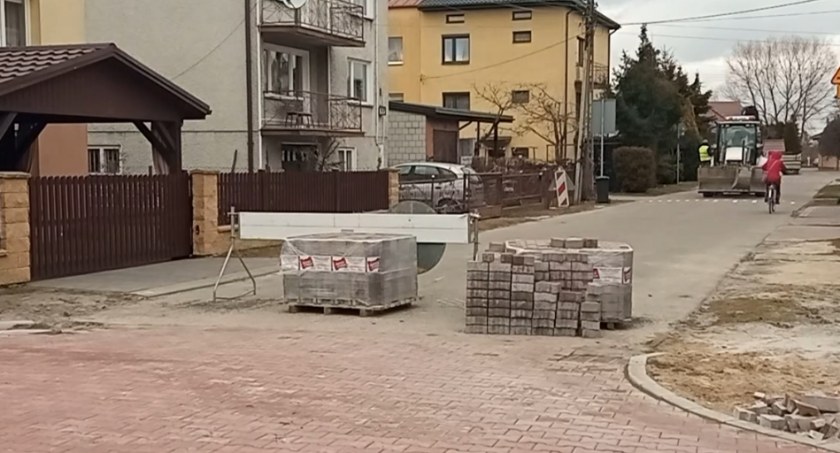 Ruszają wiosenne prace na miejskich drogach. Co się będzie działo?  (WIDEO) 
