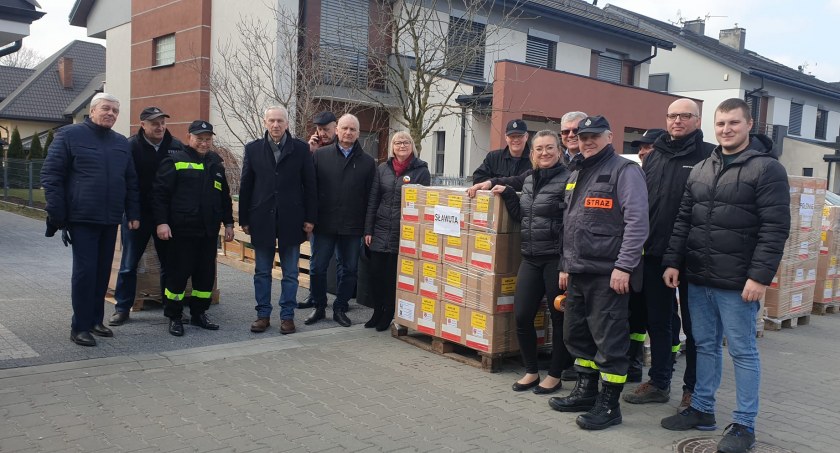 755 paczek trafiło na Ukrainę. Sukces akcji senatora Stanisława Gogacza