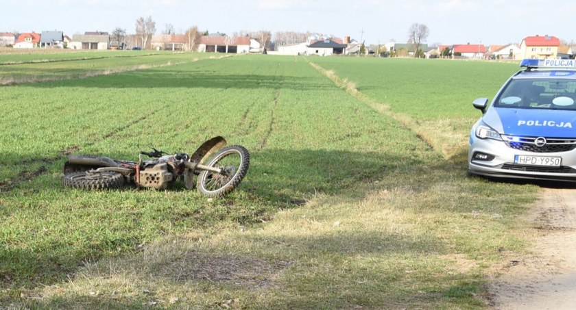 Wypadek motocyklisty. Był pijany i jechał bez uprawnień 