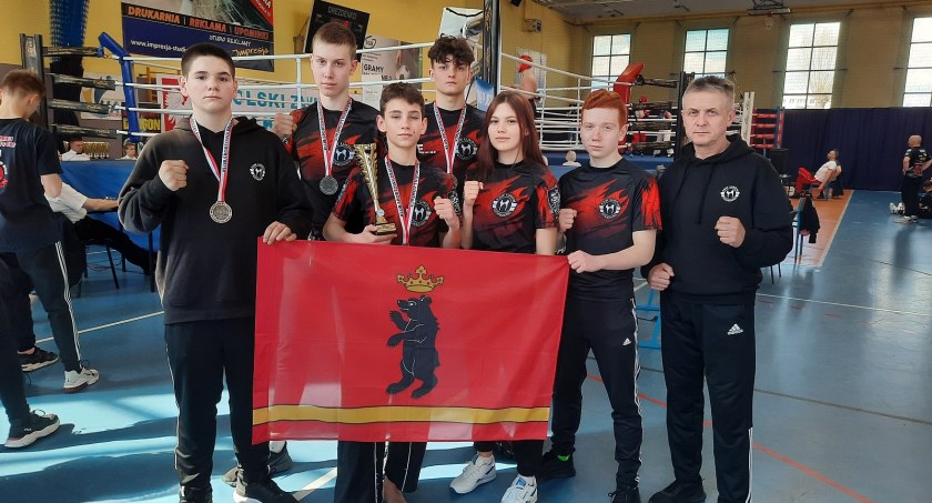 Oskar Dudziński z Łukowa  Mistrzem Polski w kickboxingu