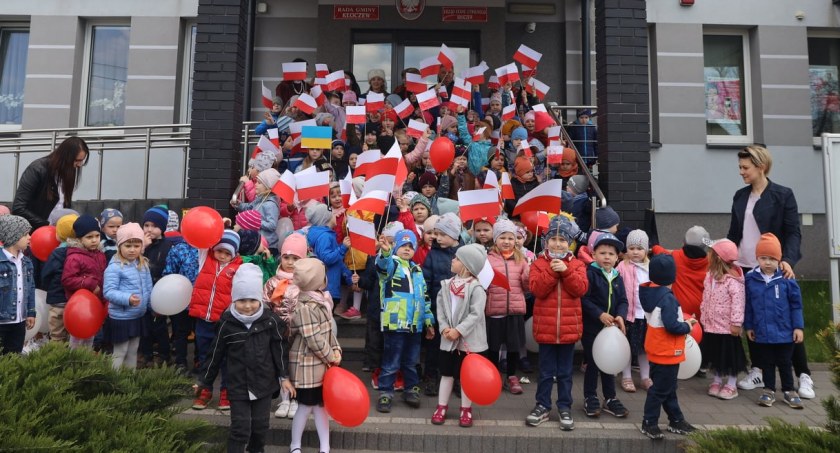 Przedszkolaki z gminy Kłoczew świętowały Dzień Flagi 