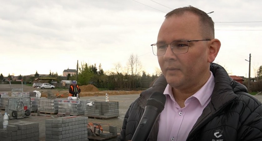 Targowisko przy Prusa pod kostką. Zdążą do Dni Łukowa?