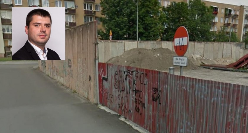 Radny pyta burmistrza o dodatkowy parking. Starosta komentuje  i jest... ostro