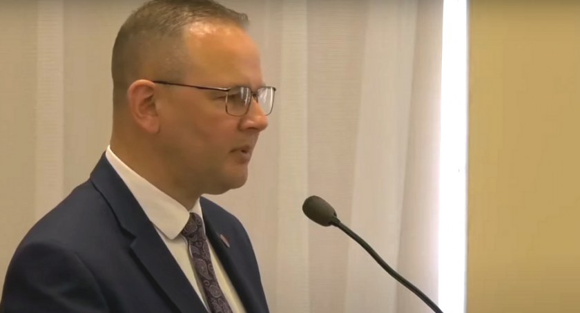 Co słychać w miejskich sprawach? Dzieje się dużo. Zmiany w szkołach i inwestycje (WIDEO)
