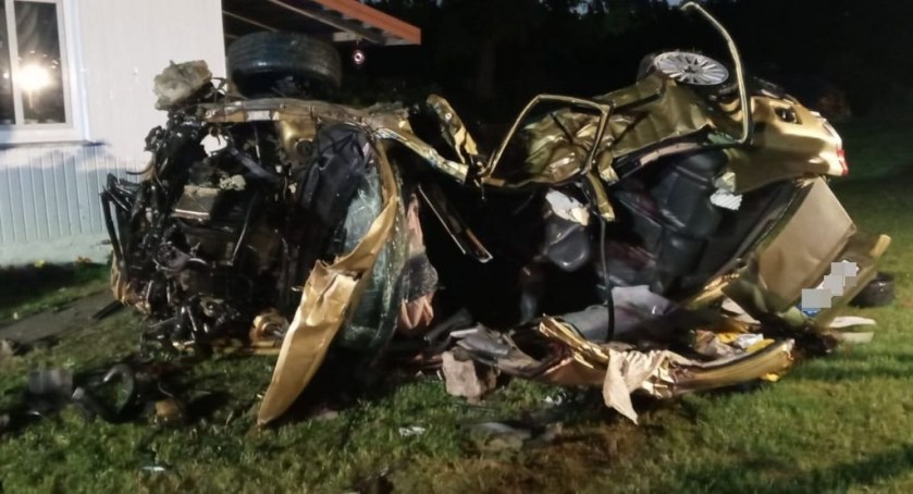 Nie żyje dwoje młodych ludzi. Tragiczny wypadek pod Stoczkiem. Kierowca pijany