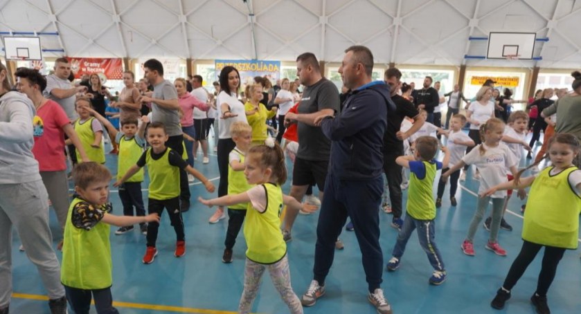 Świetna zabawa dla dzieci i rodziców. Przedszkoliada w Łukowie jak zwykle udana (ZDJĘCIA)