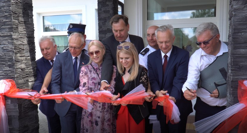 W Jedlance postała nowa biblioteka. Otwarcia z pompą 