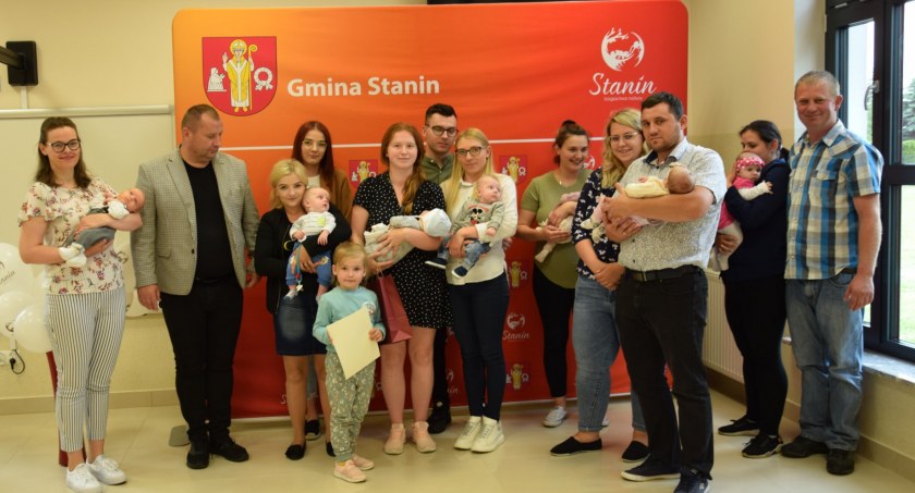 Najmłodsi mieszkańcy gminy Stanin docenieni przez wójta (ZDJĘCIA)
