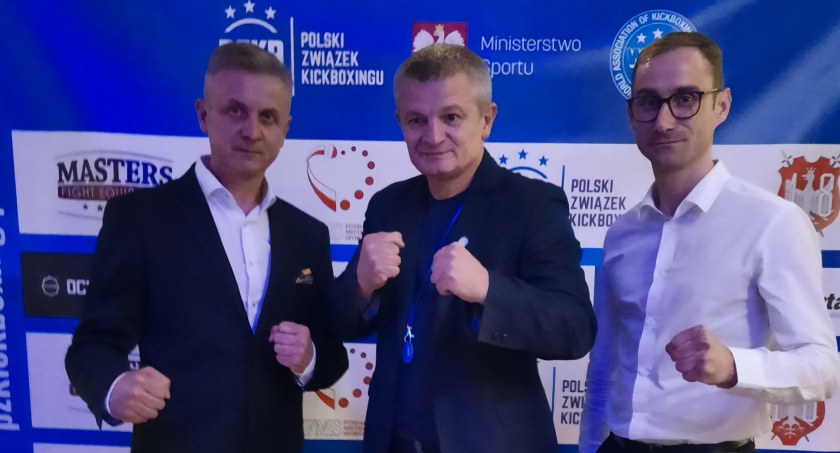 Trener Pawlikowski odebrał wyróżnienie na Balu Mistrzów Kickboxingu