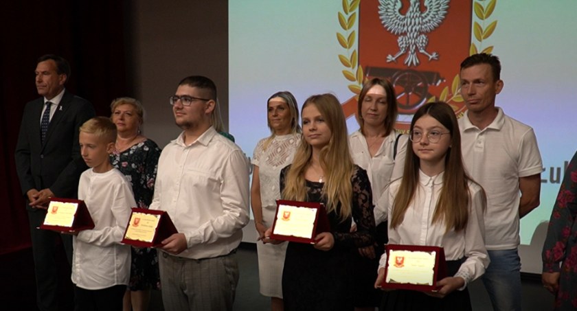 51 stypendystów nagrodzonych przez gminę 