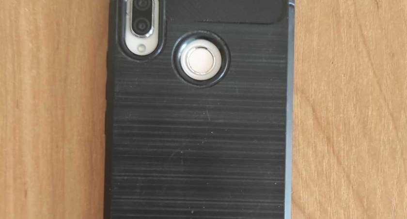 Kto zgubił smartfon? Znaleźli go policjanci 