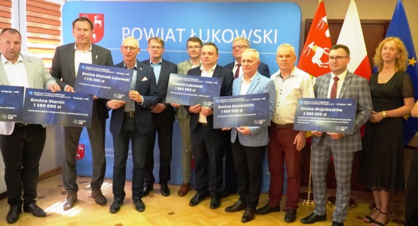 10 mln zł dla pięciu samorządów. Pieniądze z Polskiego Ładu na drogi i świetlice (WIDEO)