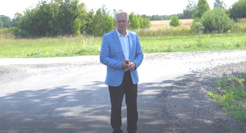 Gmina Serokomla inwestuje w drogi. Nowy odcinek w Pieńkach (WIDEO)