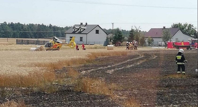 Pożar rżyska w Zafiówce w gminie Wojcieszków. Rolnik w ciężkim stanie 