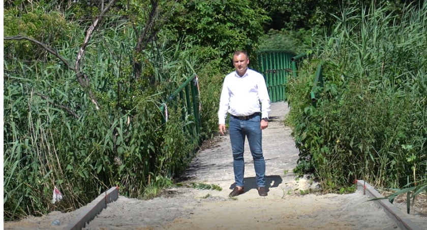 W Stoczku budują nowy deptak. Prowadzi w urokliwe miejsce (WIDEO + ZDJĘCIA)