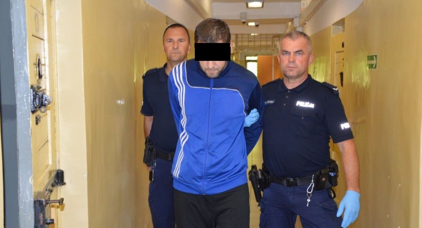 Znęcał się nad partnerką, zwyzywał policjantów. Może posiedzieć 5 lat