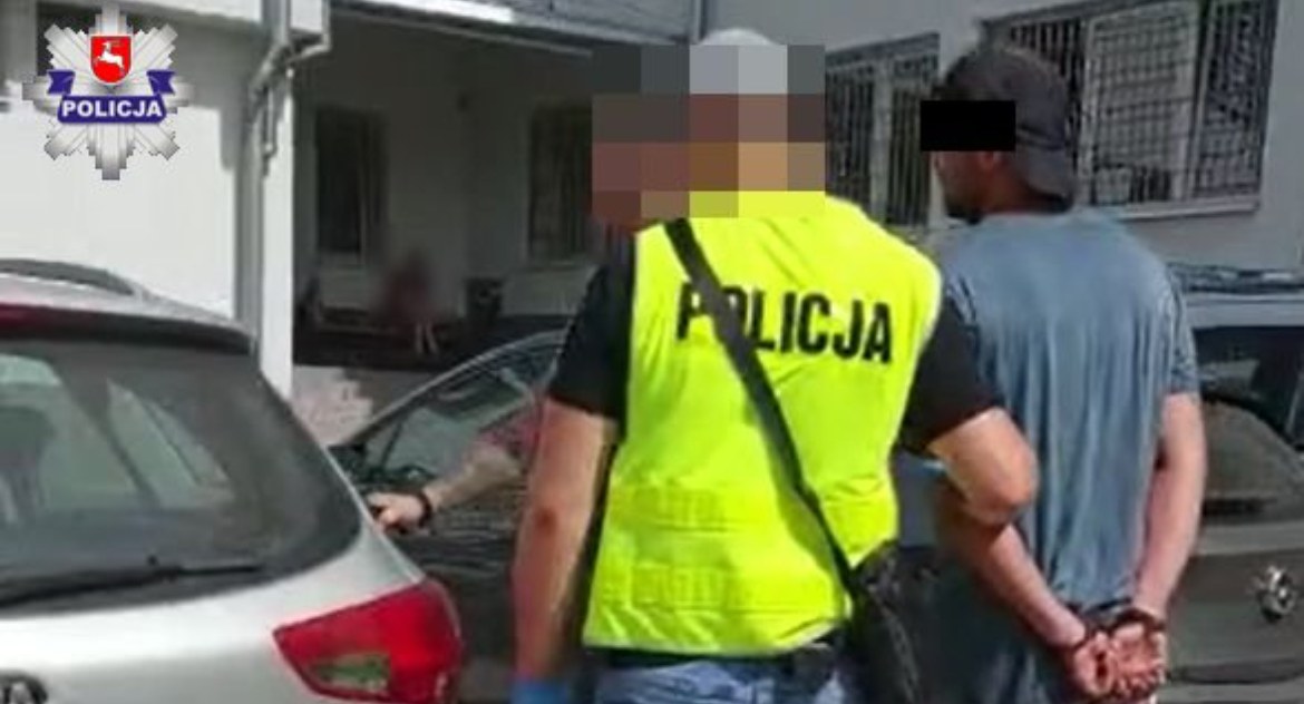 Złapał za szyję i groził nożem. Po zatrzymaniu tłumaczył, że to żart