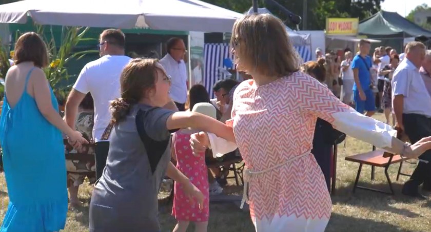 Święto plonów w Gminie Serokomla. Sprawdźcie czym częstowały gospodynie (WIDEO)
