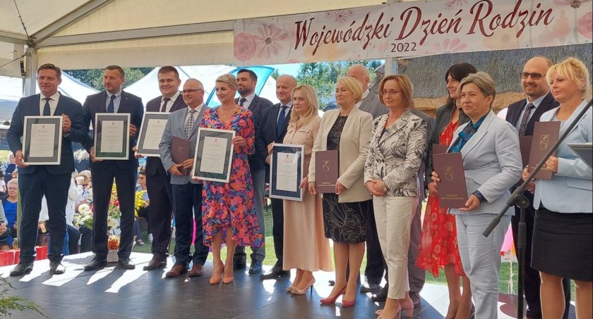 Wojcieszków gminą przyjazną seniorom. Wójt Agnieszka Cieślak odebrała nagrodę 