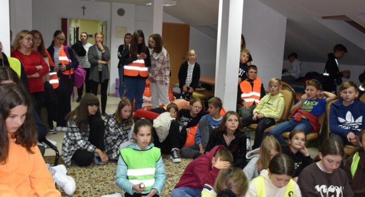 Biblioteka w Krzywdzie zmieniła się w bazę poszukiwaczy skarbów (ZDJECAIA)