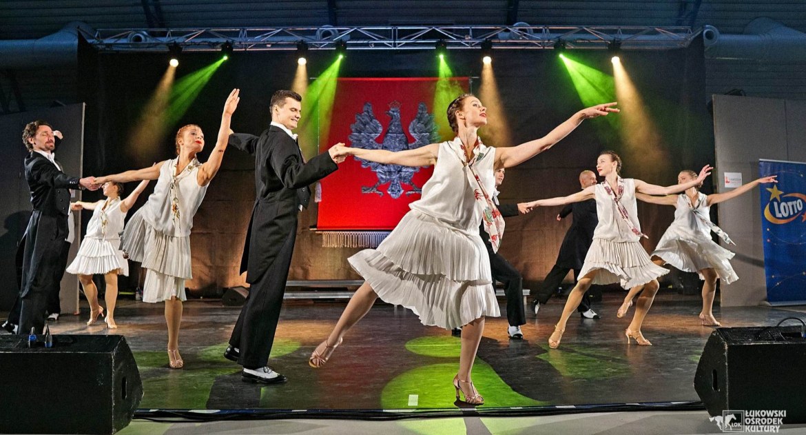 Przepiękny koncert w Łukowie. Na scenie Reprezentacyjny Zespół Artystyczny Wojska Polskiego (ZDJĘCIA) 