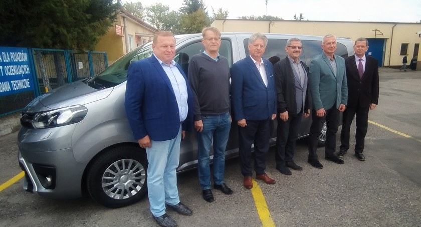 PKS Łuków z nowym wozem do przewozu osób niepełnosprawnych 