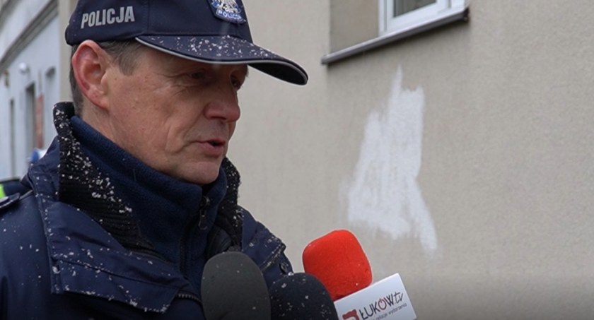 Pijany 22- latek wiózł kolegę. Pasażer był poszukiwany za przestępstwa narkotykowe 