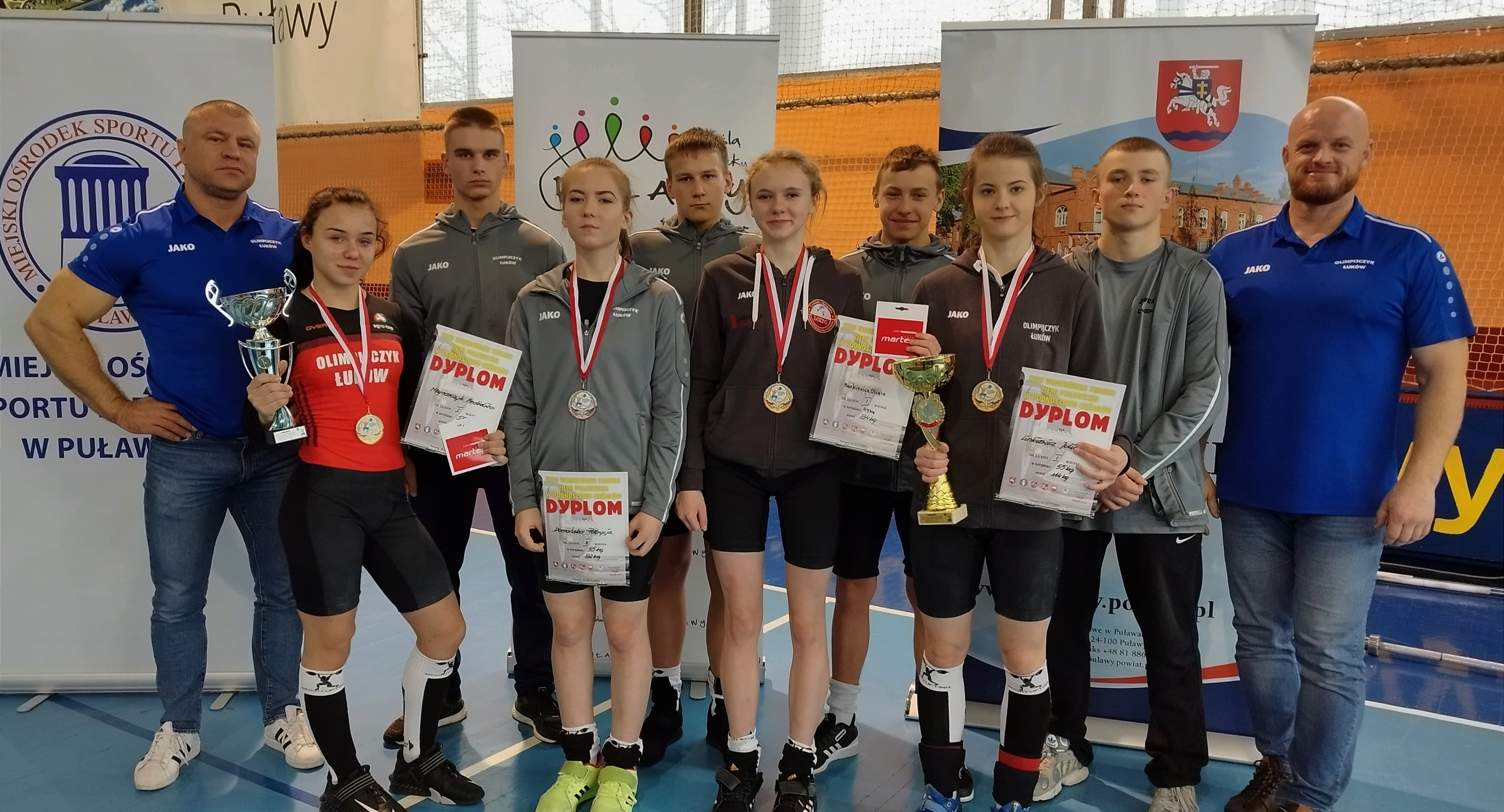 Andżelika Młynarczyk i Julia Linkiewicz z Pucharem Ziemi Puławskiej (ZDJĘCIA)