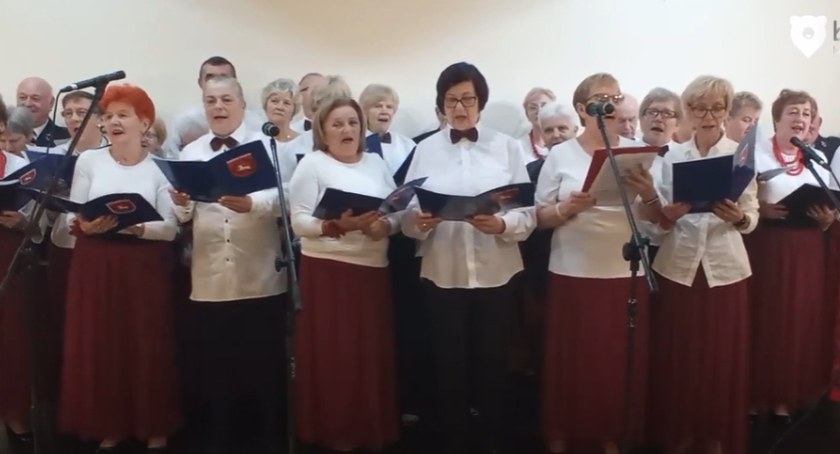Występ Klubu Druga Młodość w Gminie Łuków podczas Senioraliów w Łazach 