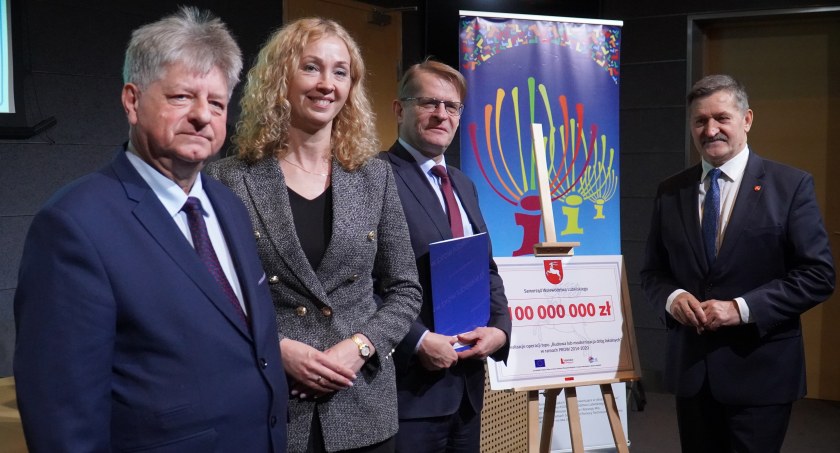 Powiat Łukowski otrzymał dofinansowanie na drogę w Ciechominie 