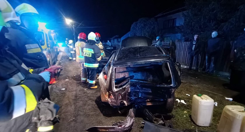 Zderzenie w Sięciaszcze. Dwie osoby w szpitalu (ZDJĘCIA)