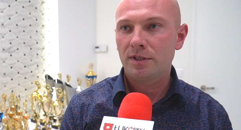 Hodowca gołębi Łukasz Izdebski Mistrzem Polski GMP 2022  