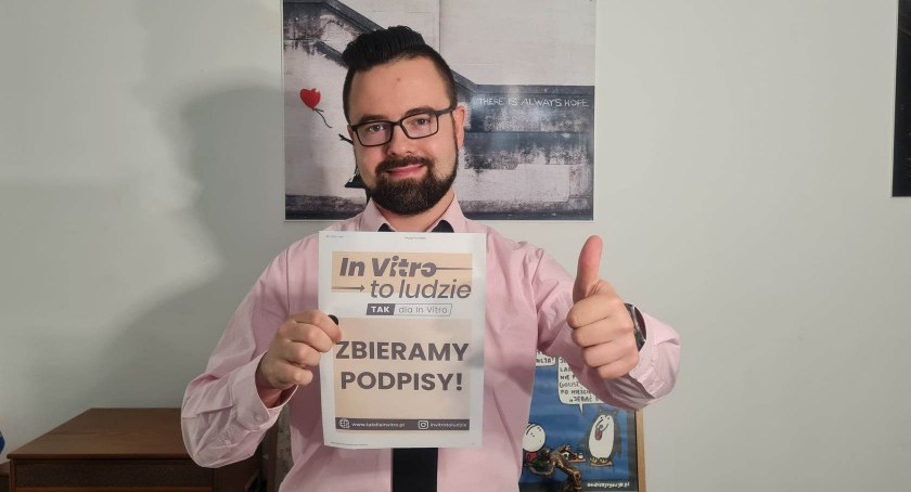Łukowianin Kacper Sacharczuk zbiera podpisy pod projektem Tak dla In Vitro (WIDEO)