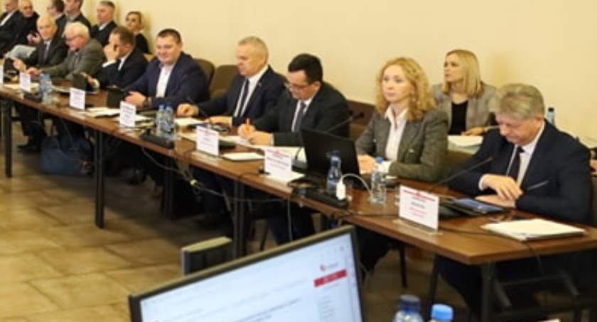 Powiat ma budżet! Ile? Grube milion!