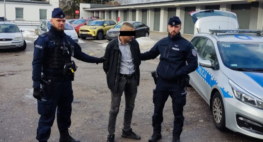 Włamał się do kościoła, zniszczył figurkę z szopki i zasnął w konfesjonale
