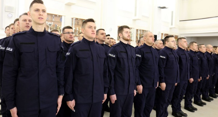 Nowi policjanci zasilą szeregi policji w Łukowie (ZDJĘCIA + FILM)