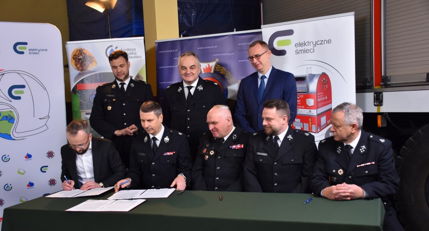 Strażacy OSP zamienią elektryczne śmieci  na sprzęt bojowy 