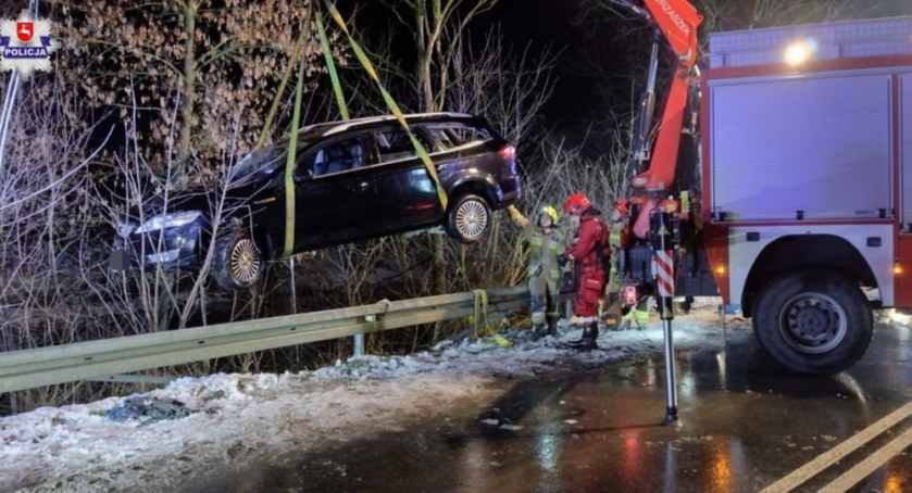 REGION. POLICJANCI URATOWALI KIEROWCĘ, KTÓRY WJECHAŁ DO RZEKI!