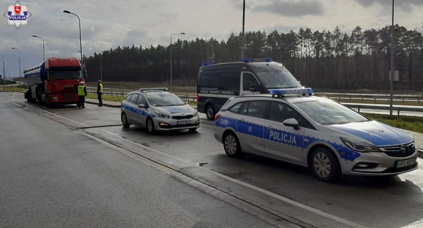 REGION. Kierowca dostał 21 mandatów podczas jednej kontroli! Jak to możliwe? 