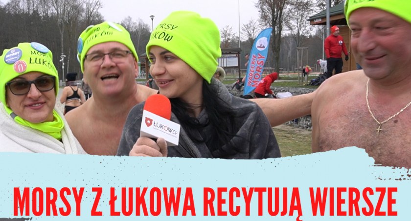 Morsowanie nad Zalewem w Łukowie! Kąpało się sto osób na raz (WIDEO) 