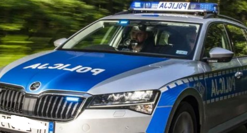 Dramat na Lubelszczyźnie. Policjanci eskortowali do szpitala nieprzytomne dziecko 