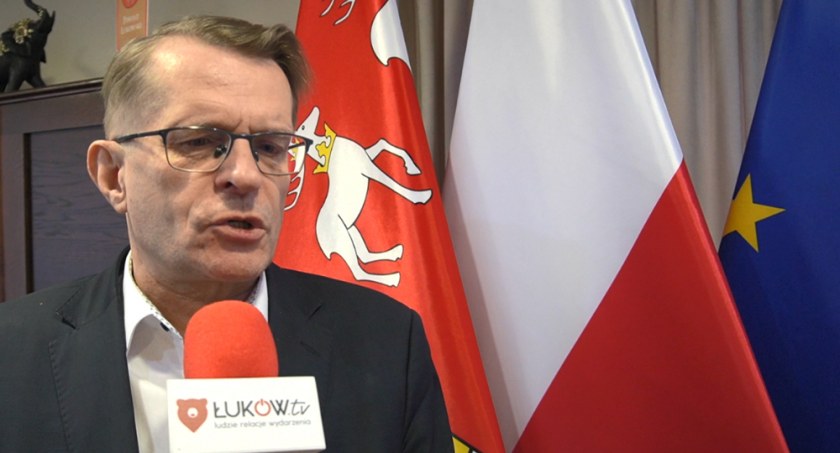 Problematyczny wjazd z ul. Struga. Jest komentarz starosty Dariusza Szustka