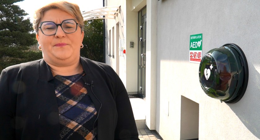 Gmina kupiła defibrylator od Ośrodka Zdrowia w Wandowie  