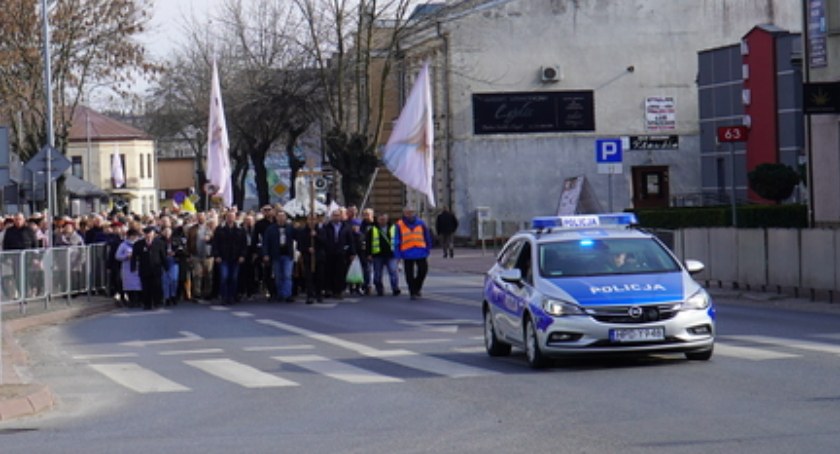 Ulicami Łukowa przeszedł Biały Marsz w obronie Jana Pawła II (ZDJĘCIA + WIDEO)