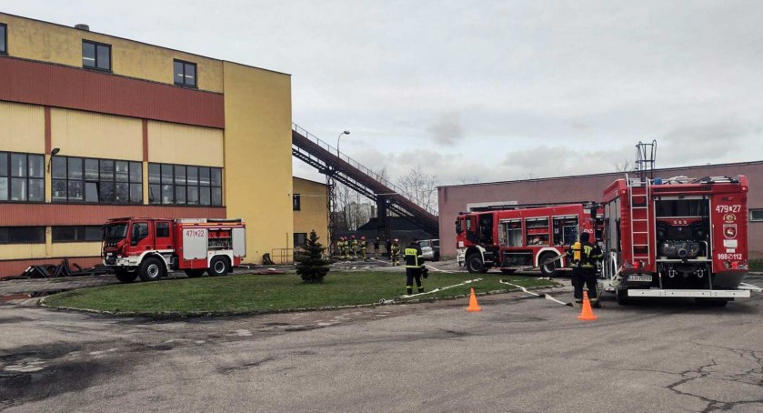 Pożar w PEC Łuków. Strażacy mieli mnóstwo pracy (ZDJECIA)