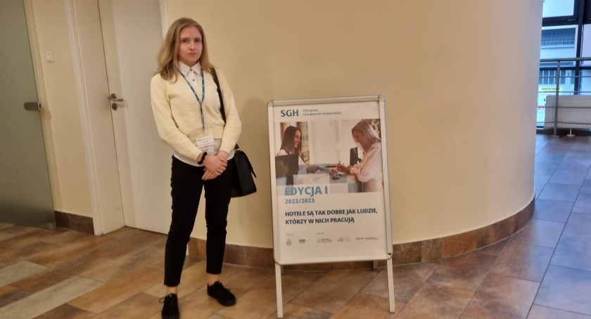 Anna Mućka z Zespołu Szkół nr 2 w Łukowie  laureatką Olimpiady Umiejętności Hotelarskich
