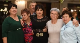 Seniorzy w Łukowie świętowali z przytupem! Zespół 